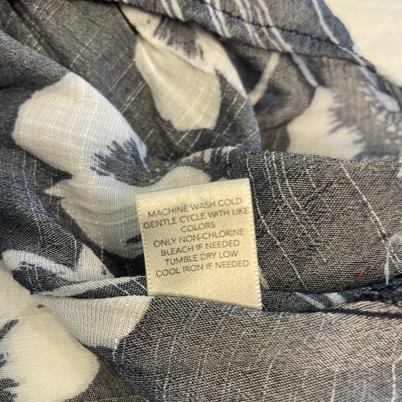 Christopher & Banks Size Large - Picture 7 of 9